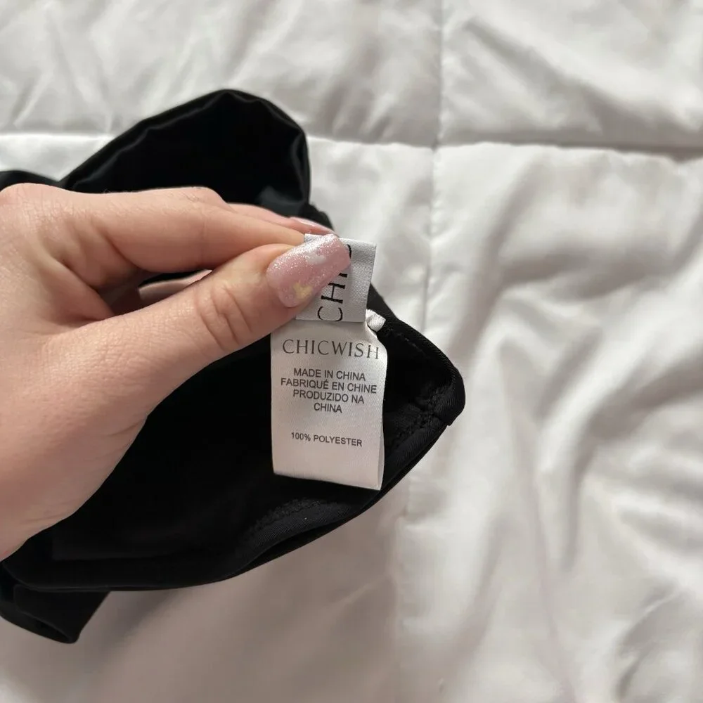 Chicwish Black Wireless Bikini Swim Top Womens‎ Size Medium Summer Beach Classic